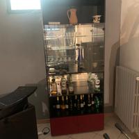 angolo bar con vetrina