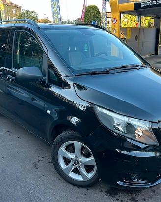 Mercedes Vito 114CDI Tourer Select Long (9 posti)