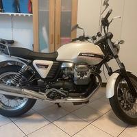 Moto Guzzi V7 - 2009