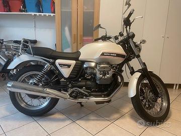 Moto Guzzi V7 - 2009