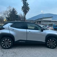 Toyota Yaris Cross 1.5 Hybrid 5p. E-CVT AWD-i Tren