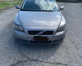 Volvo S 40