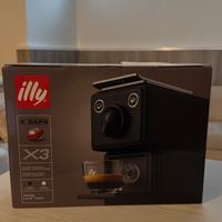 Macchina del caffè Illy