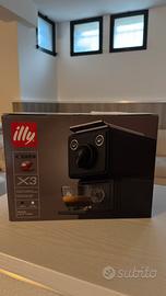 Macchina del caffè Illy