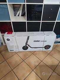 Monopattino Segaway ninebot KickScooter nuovo