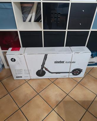 Monopattino Segaway ninebot KickScooter nuovo