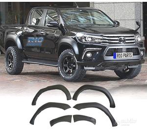 PARAFANGHI PASSARUOTA TOYOTA HILUX 16-21 LOOK REVO