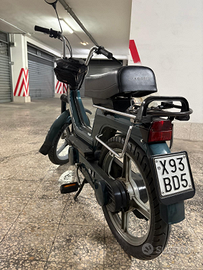 Vedendo motocicletta d epoca