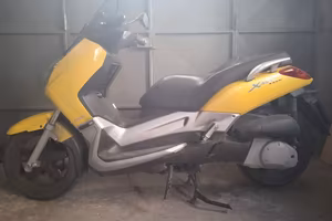 Yamaha x max 250