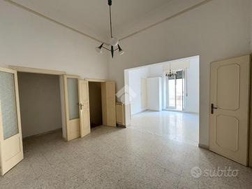 CASA INDIPENDENTE A POLIGNANO A MARE