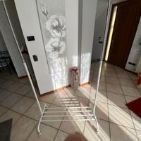 Appendi abiti con ruote