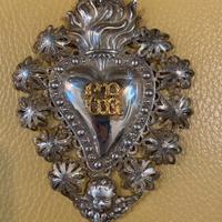 Cuore ex voti in argento con monogramma GR