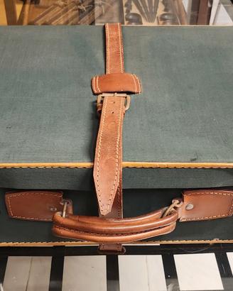 Valigia in cartone vintage