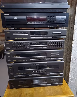 Impianto Stereo Musicale, composto come da foto
