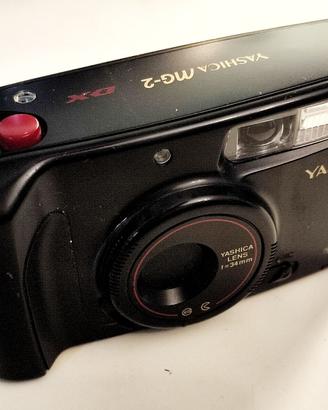 yashica MG-2 fotocamera analogica compatta