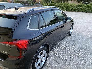 Auto skoda nera