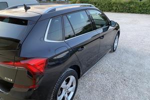 Auto skoda nera
