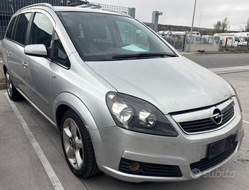 OPEL ZAFIRA per ricambi usati
