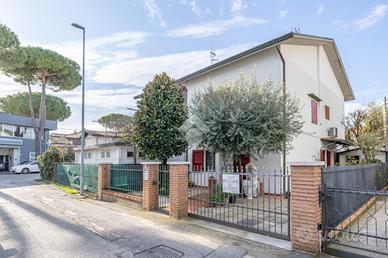 CASA SEMINDIPENDENTE A CERVIA