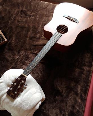 Martin Sigma dmc 15 e chitarra acustica