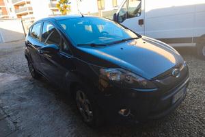 Ford Fiesta 1.4 TDCi 70CV 5 porte Titanium