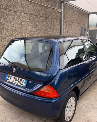 LANCIA Y ELEFANTINO 1.2 BENZINA CLIMA FUNZIONATE