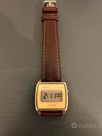 Seiko quartz F033-5000 Gold