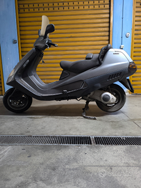 Piaggio Super Hexagon 125
