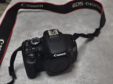 MACCHINA FOTOGRAFICA CANON EOS 600D