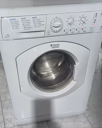 lavatrice Ariston Hotpoint 7 kg pari al NUOVO 