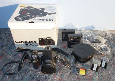 Nikon Coolpix 8700 con grandangolo WC-E80