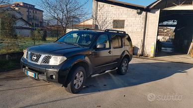 NISSAN Pathfinder - 2006