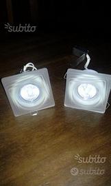 Coppia di faretti in vetro satinato.da incasso