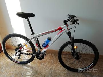 bicicletta MTB 