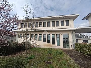 CAPANNONE A MONTEMURLO