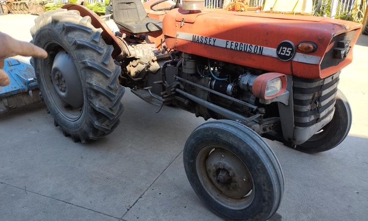 Massey Ferguson 135