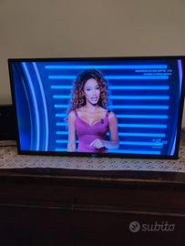 Smart TV 32 pollici + staffa muro