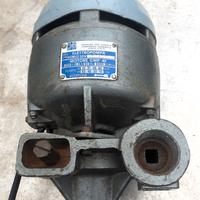 Pompa acqua  v.220 5,2 A  giri/m 6900