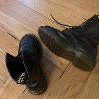 ANFIBI NERI DR MARTENS n 36