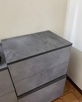 Comodino grigio moderno