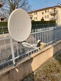 parabola satellitare completa di illuminatore