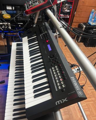 Tastiera yamaha mx49