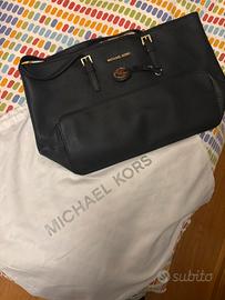 Borsa a spalla nera