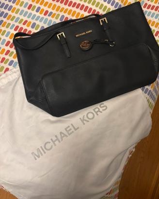 Borsa a spalla nera