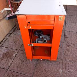 carrello porta attrezzi 