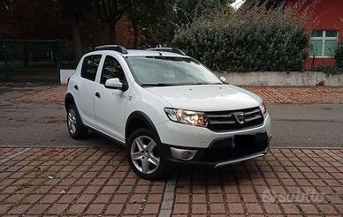Dacia Sandero StepWay 2016 euro 6 GPL - bianco