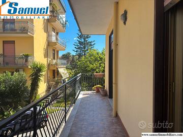 Riposto, via Circumvallazione, appartamento e box