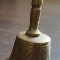 Campana in bronzo; altezza 10 cm, diametro 6 cm