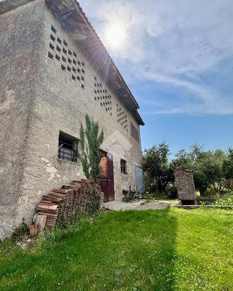 RUSTICO A SOMMACAMPAGNA