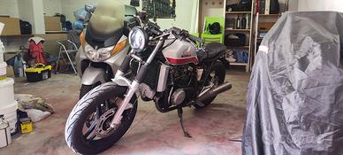 Honda vf 750 cafe racer